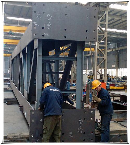 重钢钢柱钢构件加工出口国际-三维钢构